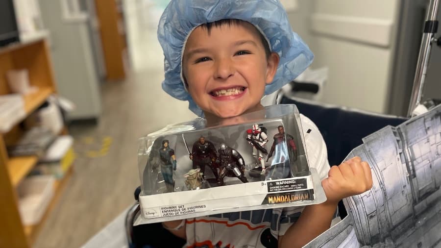 Star Wars Delivering Happiness to Hospitalized Kids_Blog Header