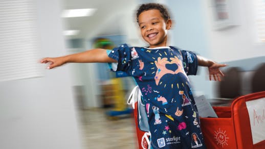 4 Ways the Power of Play Spurs Hospitalized Kids' Healing and Growth